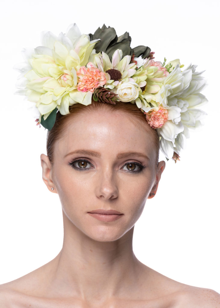 GREEN, WHITE AND PEACH FLOWER CROWN Shapoh