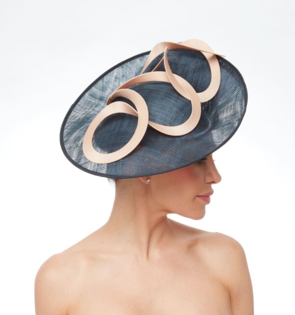 Navy Saturn saucer with navy roses and nude loops - Image 4