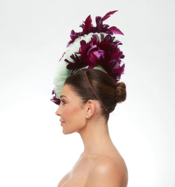 Mint feather front saucer with magenta feather flowers - Image 3