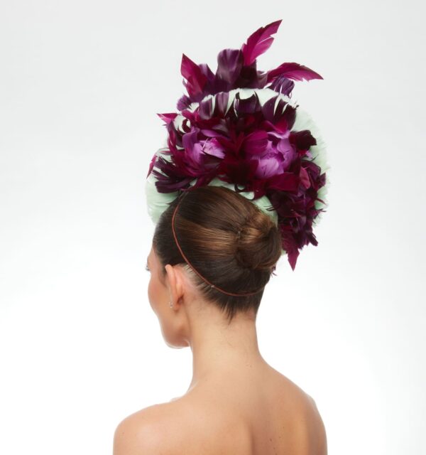 Mint feather front saucer with magenta feather flowers - Image 4