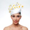Bee white cap with daisies and veiling