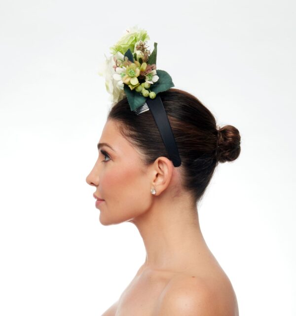 Light green flower crown - Image 3