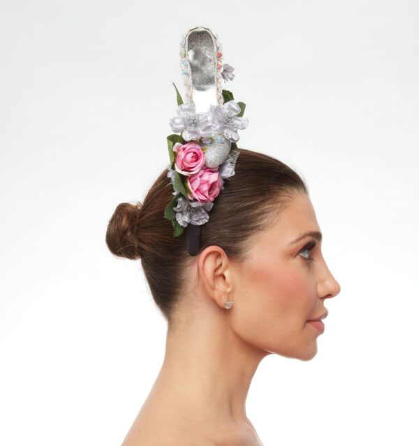 High heel headdress - Image 3