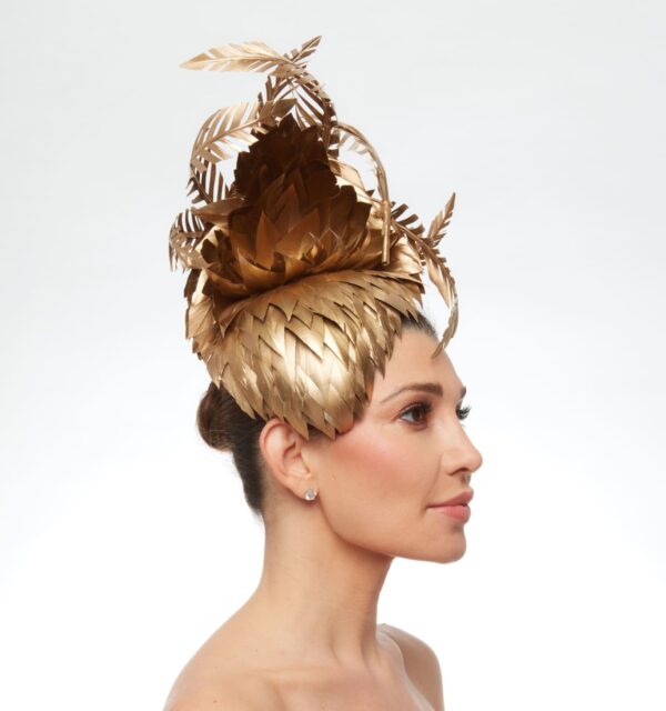 Gold feather diamond with floating gold feathers - Image 5