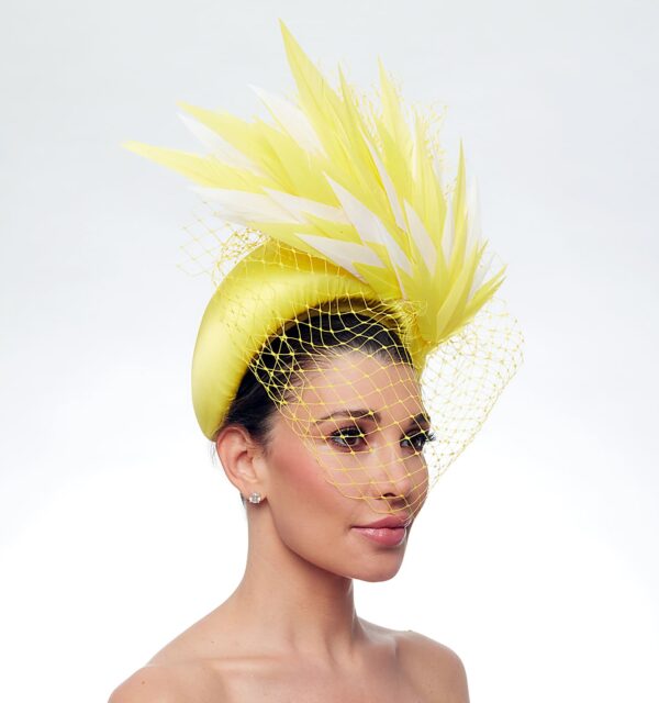 Yellow and white soft headband with veiling - Image 4