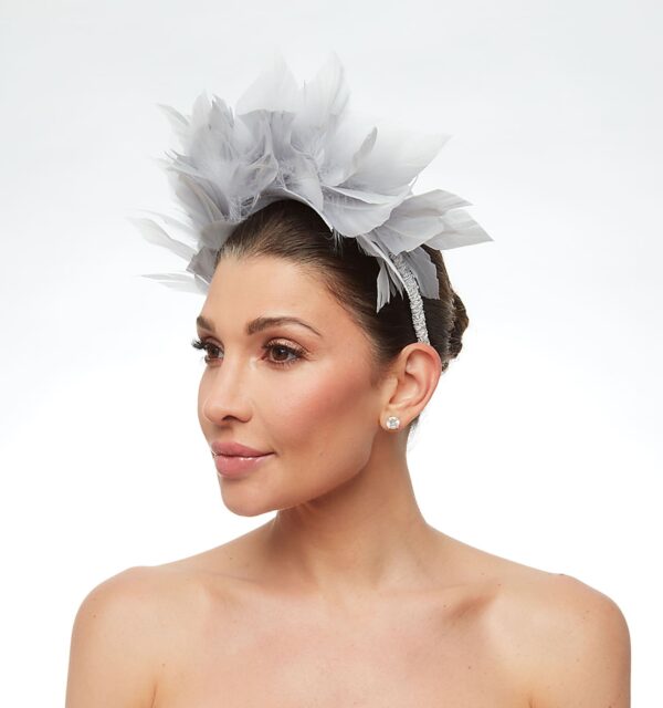 Grey feathered headpiece - Image 2