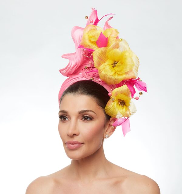 Hot pink turban with yellow feather flowers - Image 2