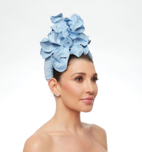 Cornflower blue foam flowers - Image 3