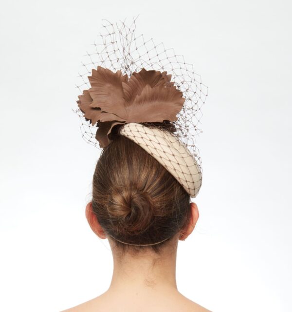 Latte and brown wool cap with flower - Image 4