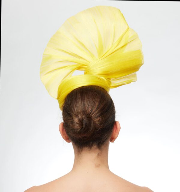 Yellow silk fan - Image 3