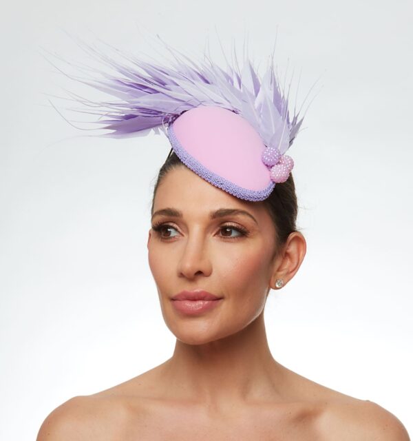 Lilac cap with feathers - Image 2