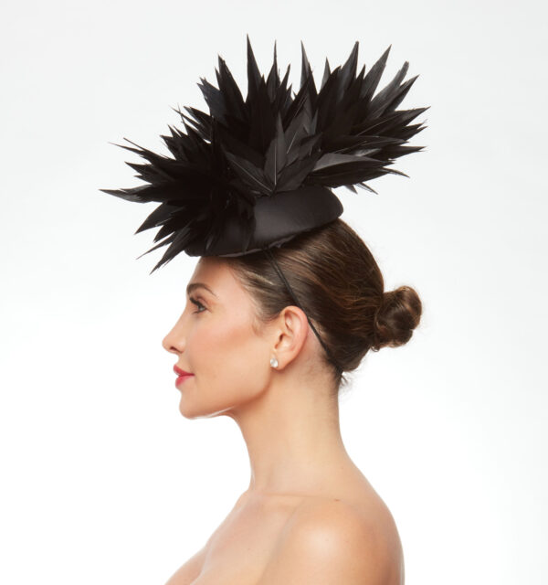 Black feathered headpiece - Image 5