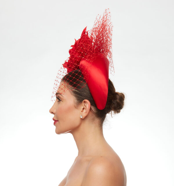 Red silk headband with veiling - Image 3